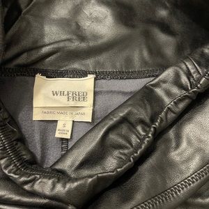 Wilfred pleather leggings